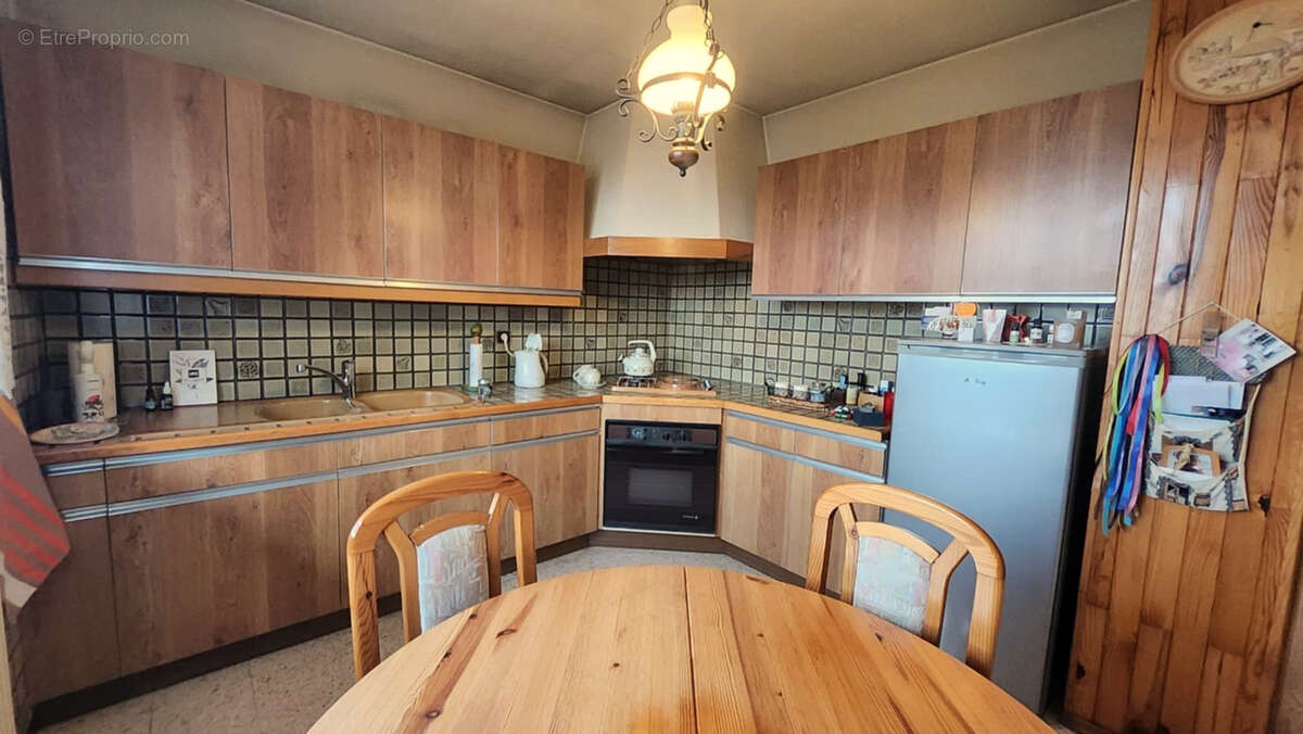 Maison à INJOUX-GENISSIAT