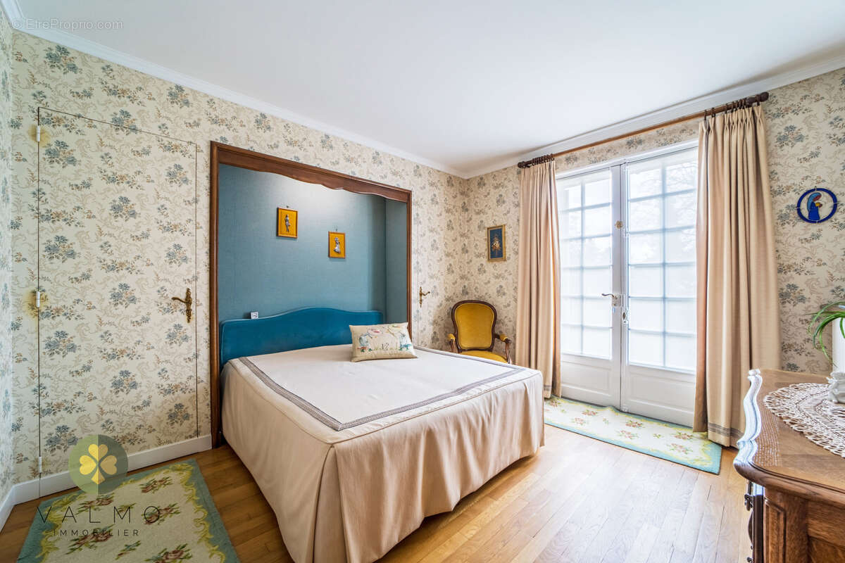 Maison à COURGENT