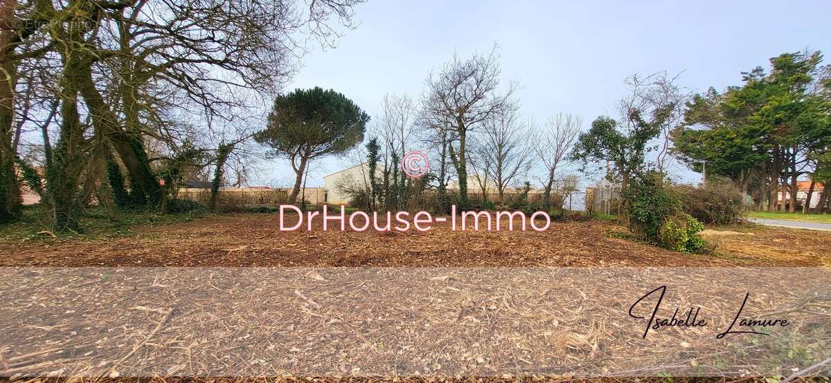 Terrain à JARD-SUR-MER