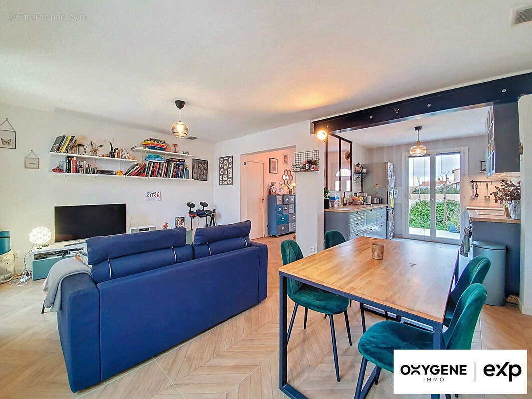 Maison à SAINT-ESTEVE