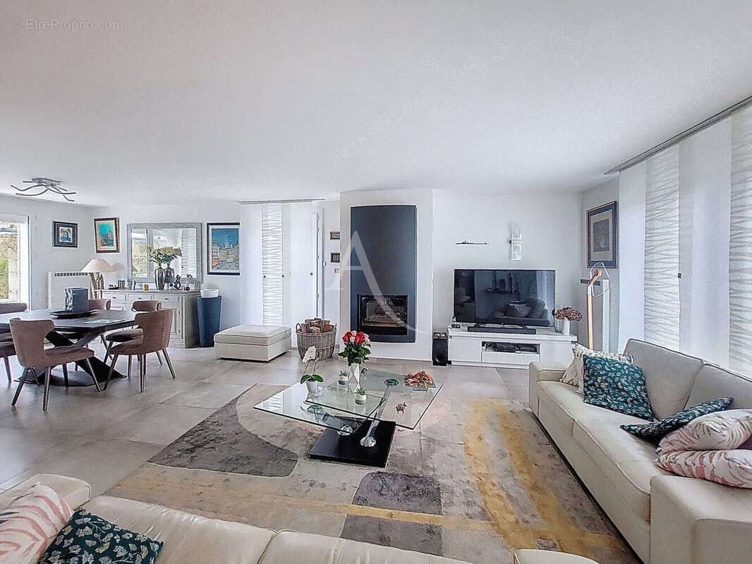 Maison à OZOIR-LA-FERRIERE