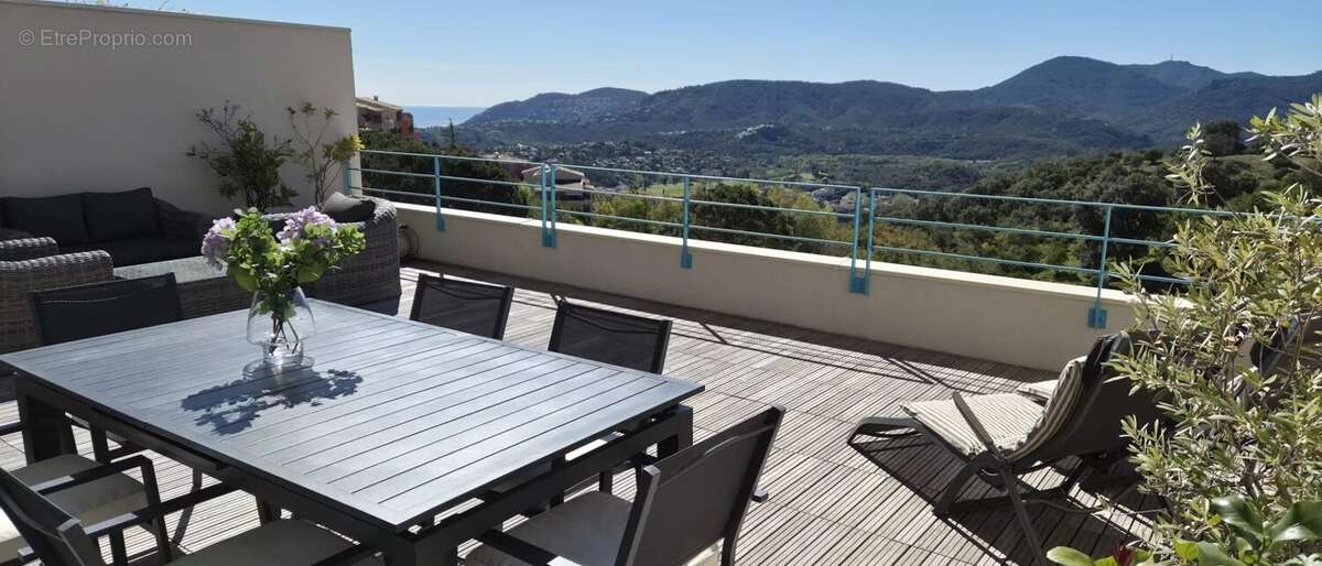 Appartement à MANDELIEU-LA-NAPOULE