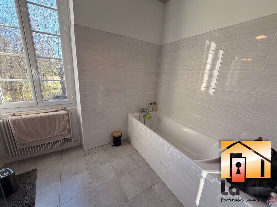 Maison à MONTESQUIEU