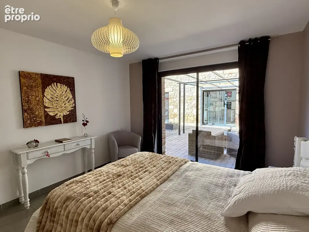 Magnifique maison en pierre entièrement rénovée, avec piscine et jardin arboré. - photo 21