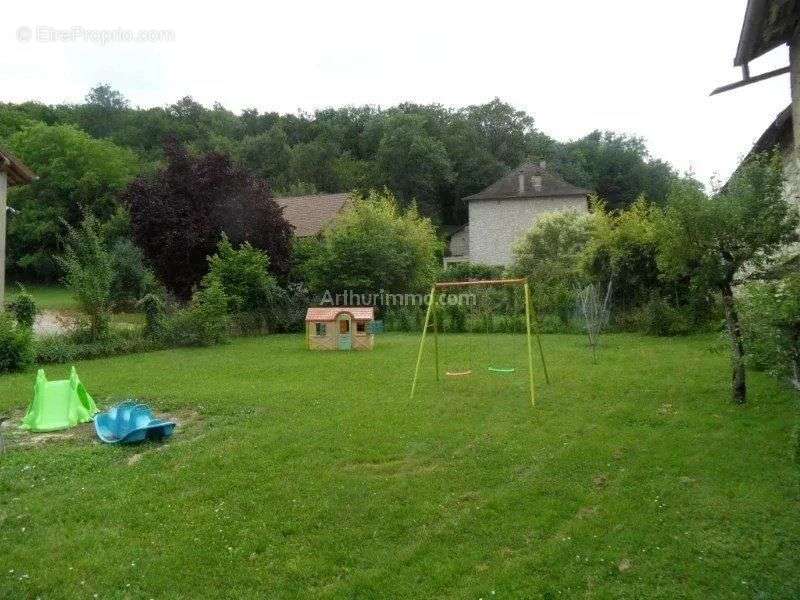 Maison à CREYS-MEPIEU