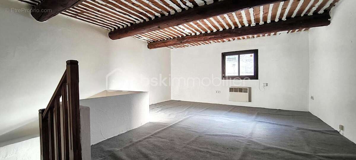 Commerce à MERINDOL