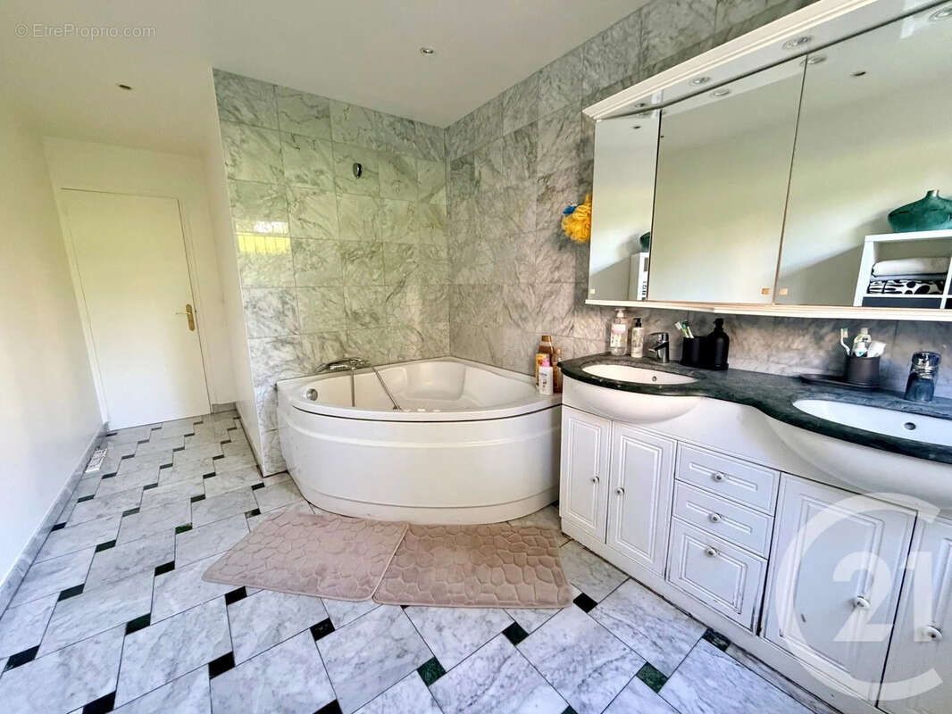 Appartement à LAGNY-SUR-MARNE