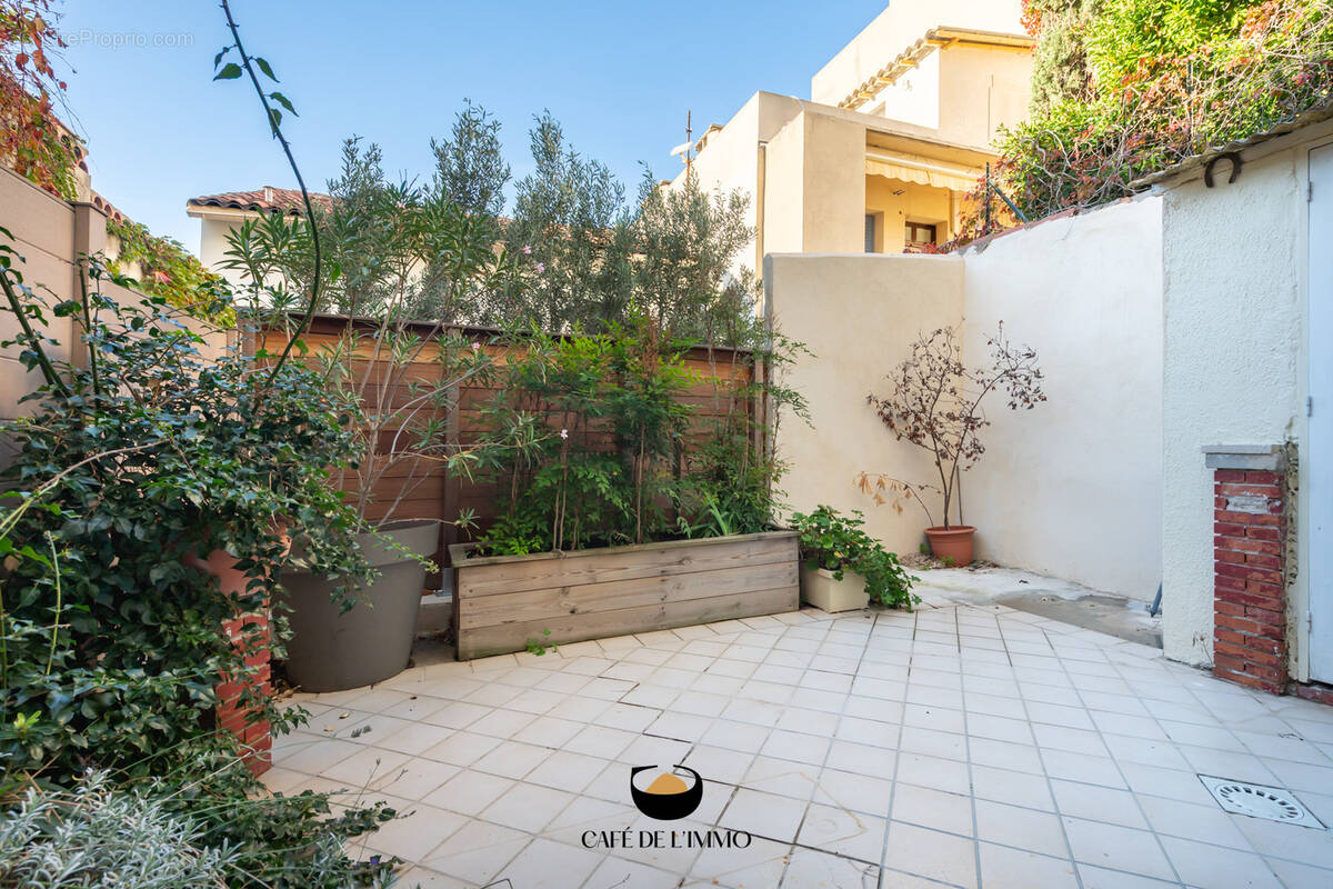 Appartement à MARSEILLE-6E