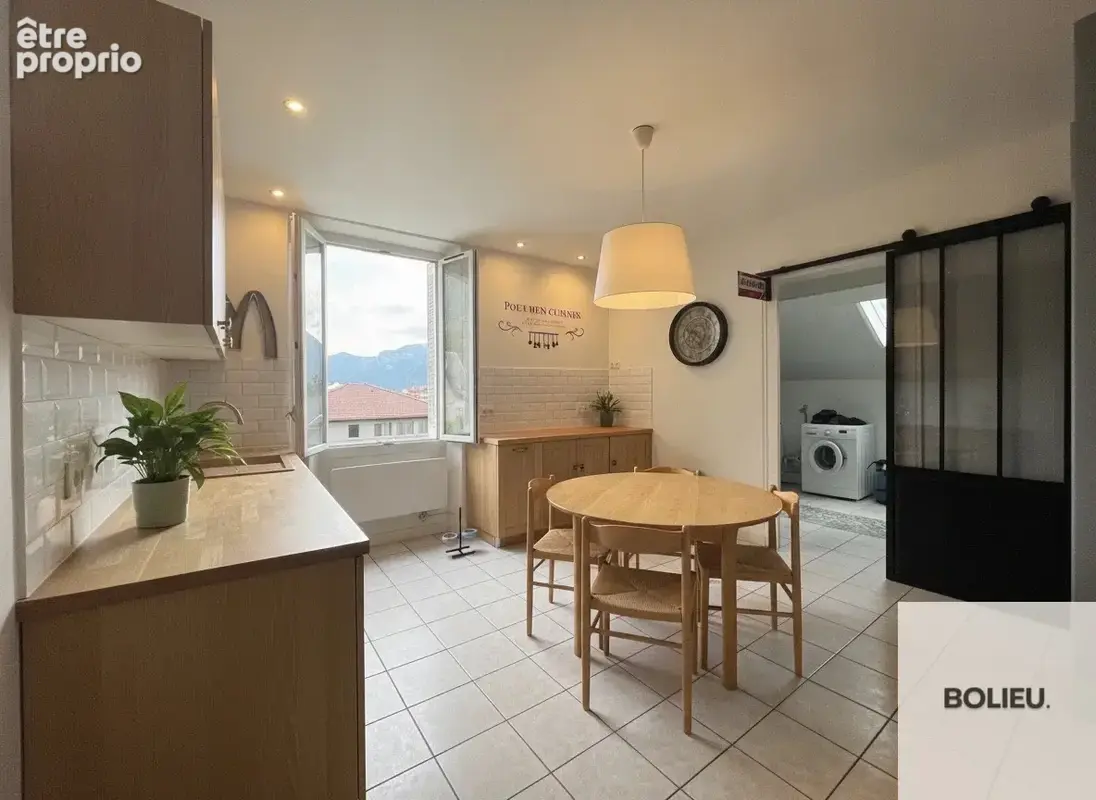 Appartement t3   73 m2   secteur place de la mairie - photo 10