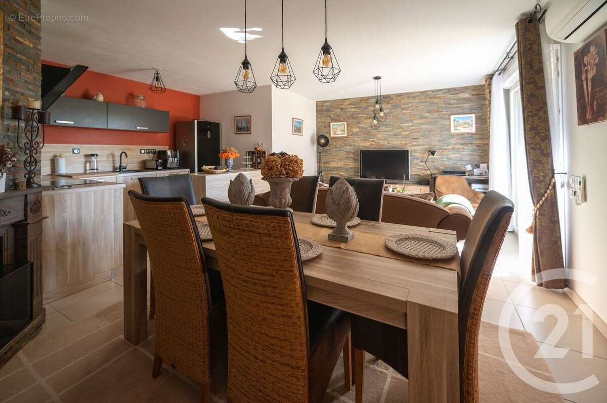 Appartement à BORMES-LES-MIMOSAS