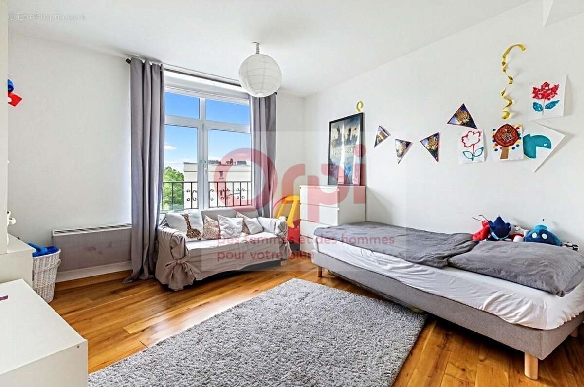 Appartement à ISSY-LES-MOULINEAUX