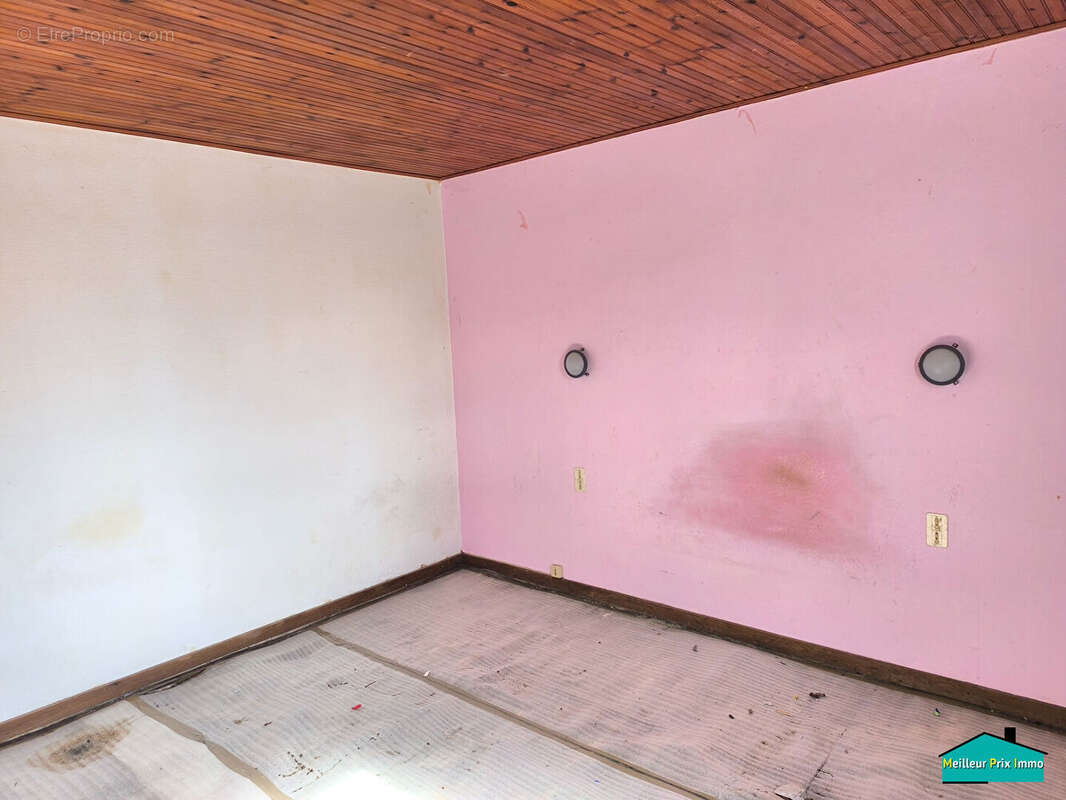 Maison à SAINT-URBAIN