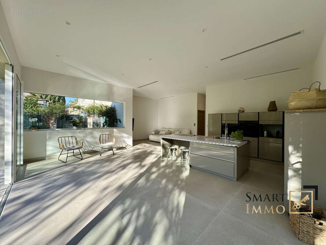 Maison à CAGNES-SUR-MER