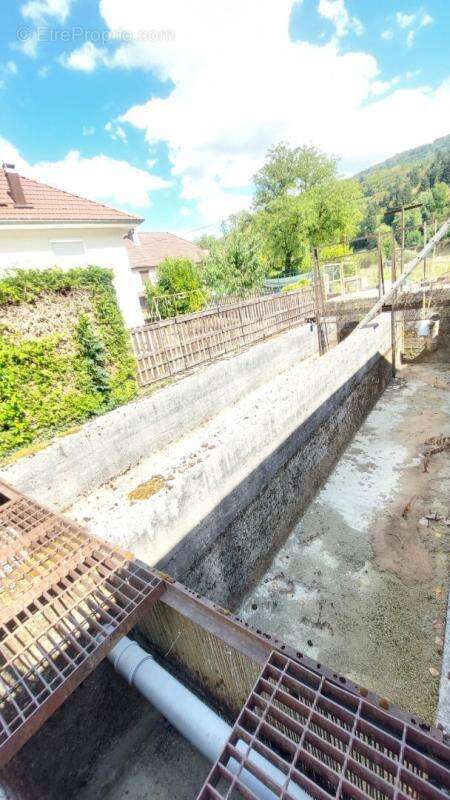Pisciculture - murs et fond de commerce - 1.081 hectare - photo 10