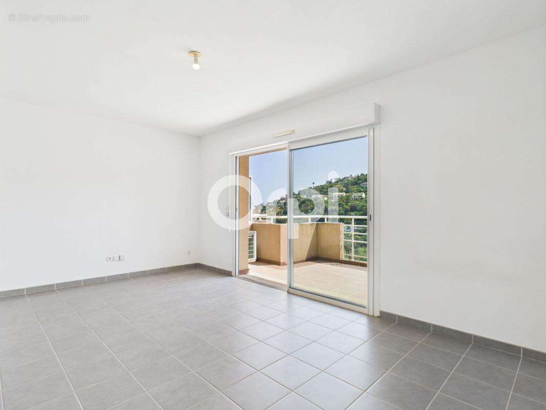 Appartement à MANDELIEU-LA-NAPOULE