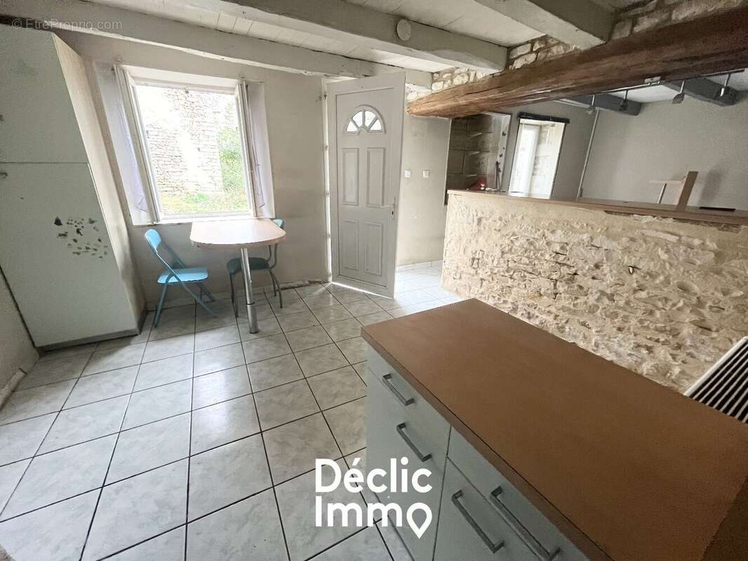 Maison à SAINT-SAUVANT