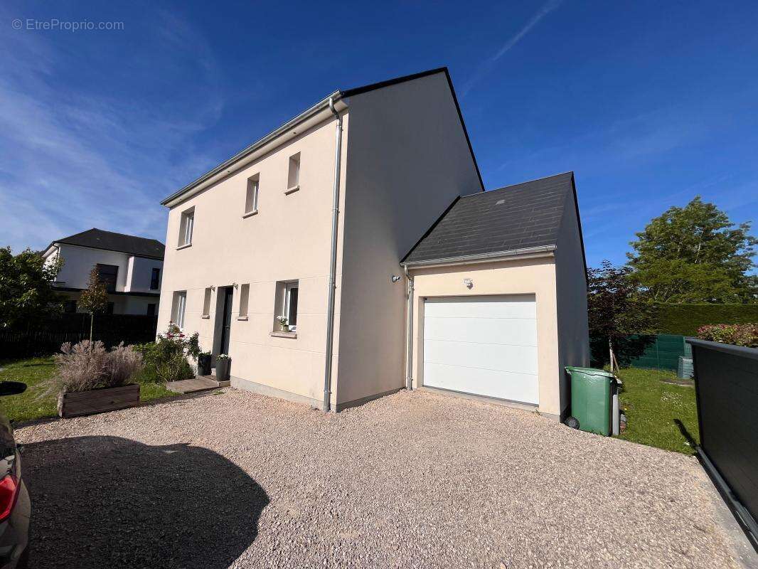 Maison à SAINT-DENIS-EN-VAL