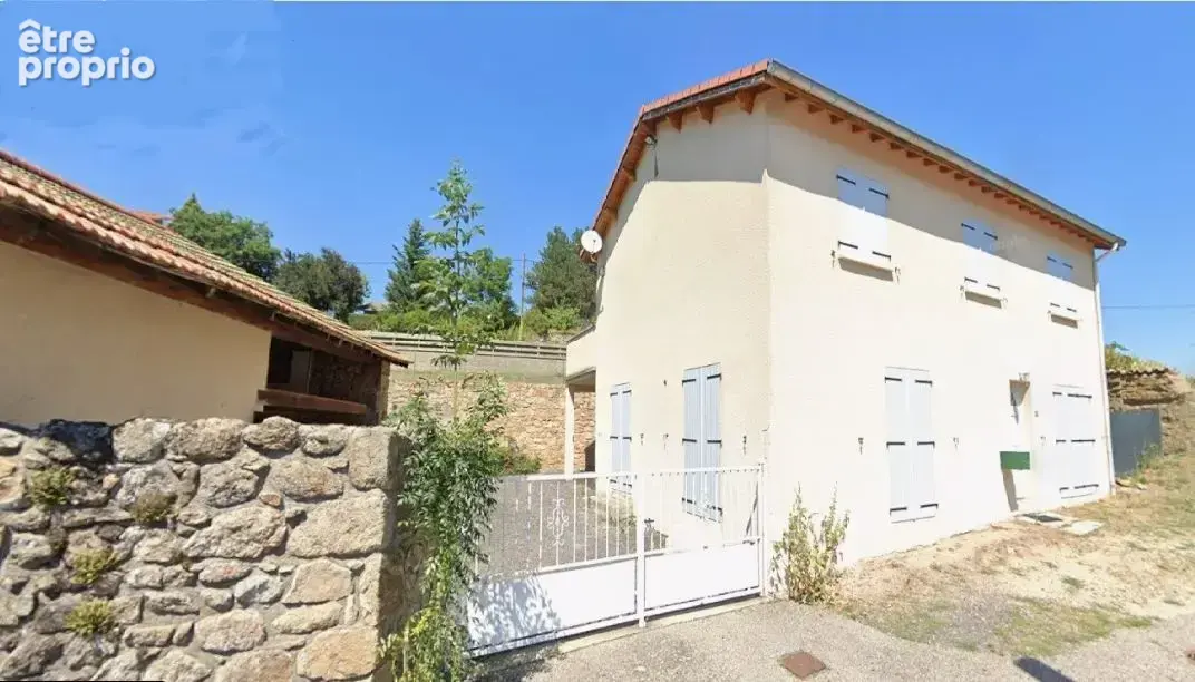 Photo Maison à Soleymieux au prix de 269 000€