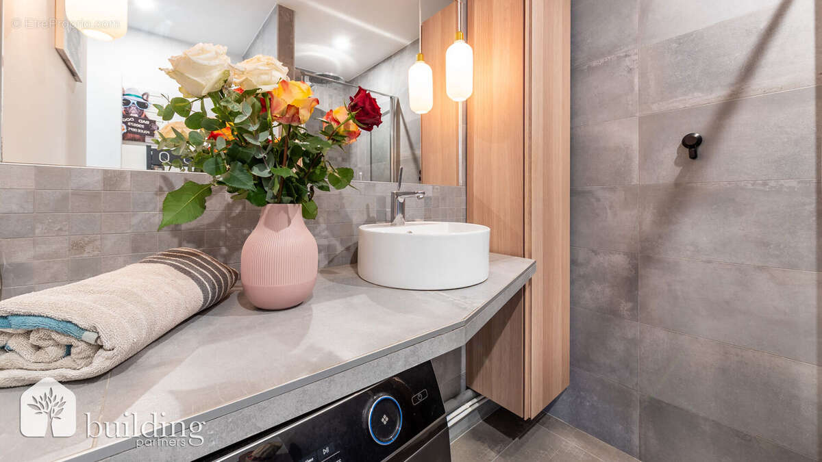 Appartement à COURBEVOIE