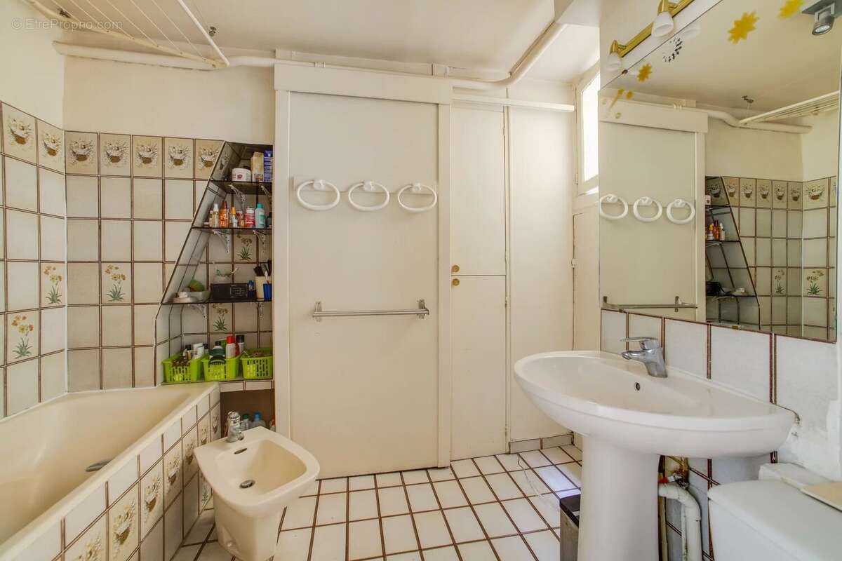 Appartement à PARIS-10E