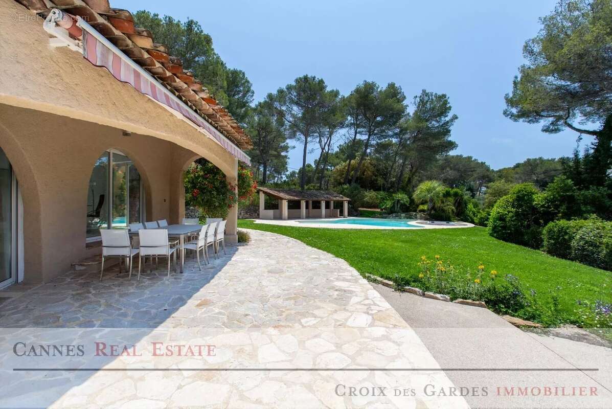 Maison à MOUANS-SARTOUX