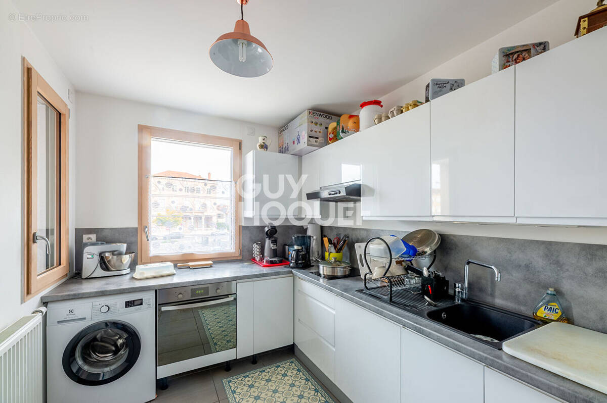 Appartement à SATHONAY-CAMP