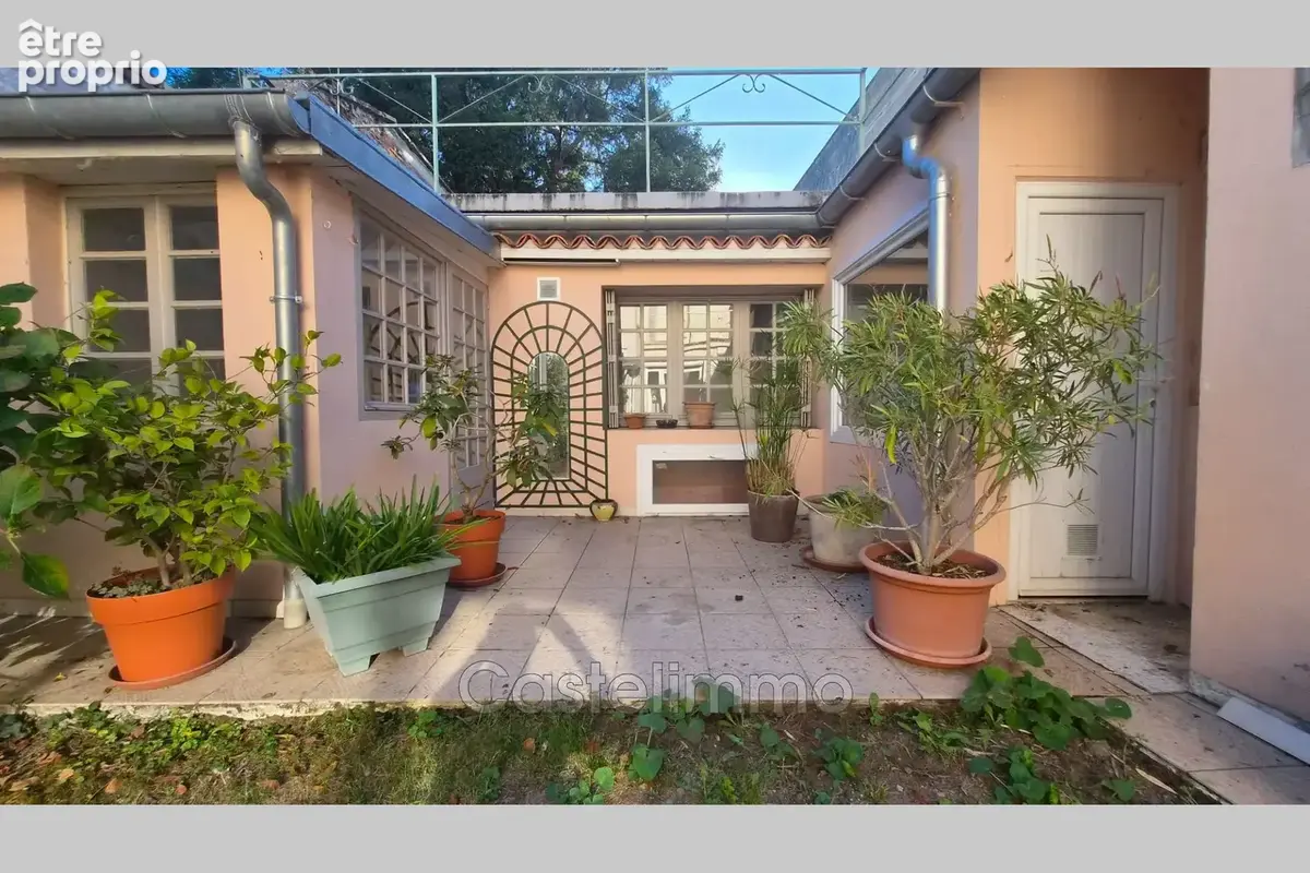Maison 6 pièces 220 m² à vendre à Castelsarrasin (82100) - photo 3