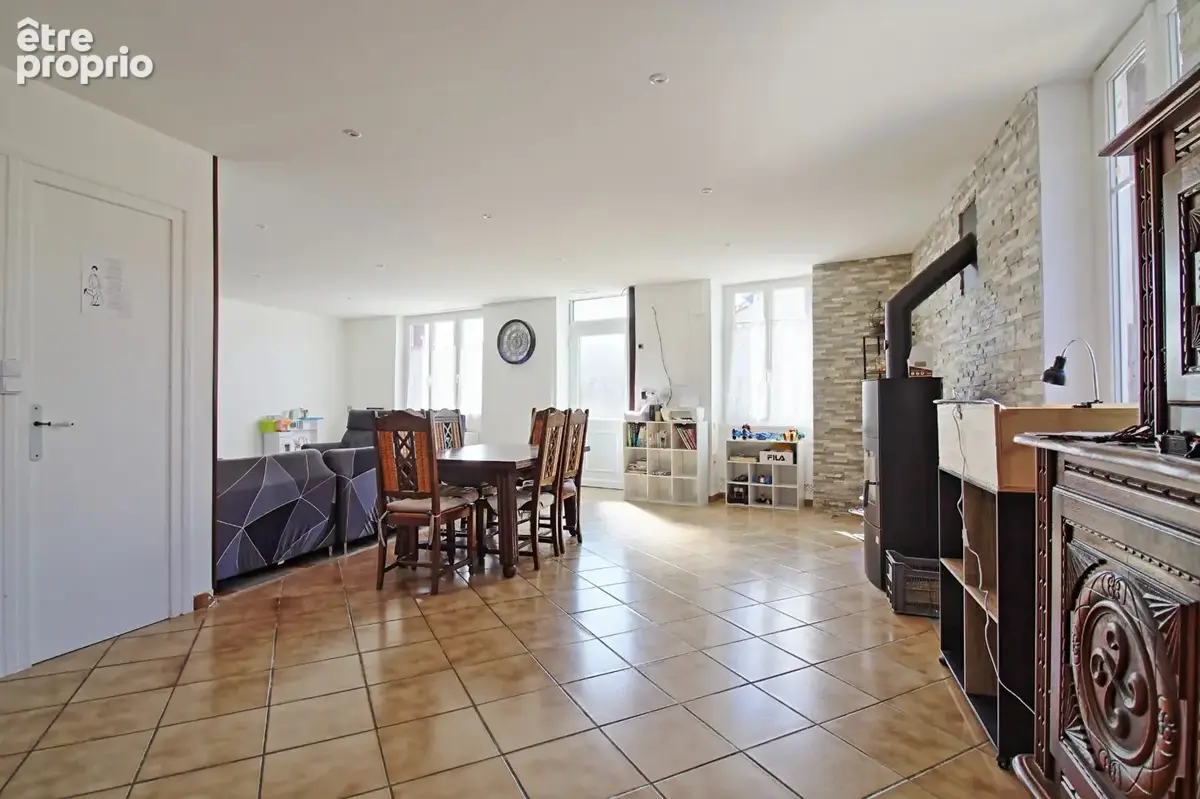 Maison Lapeyrouse Mornay 4 pièce(s) 144 m2 - photo 6