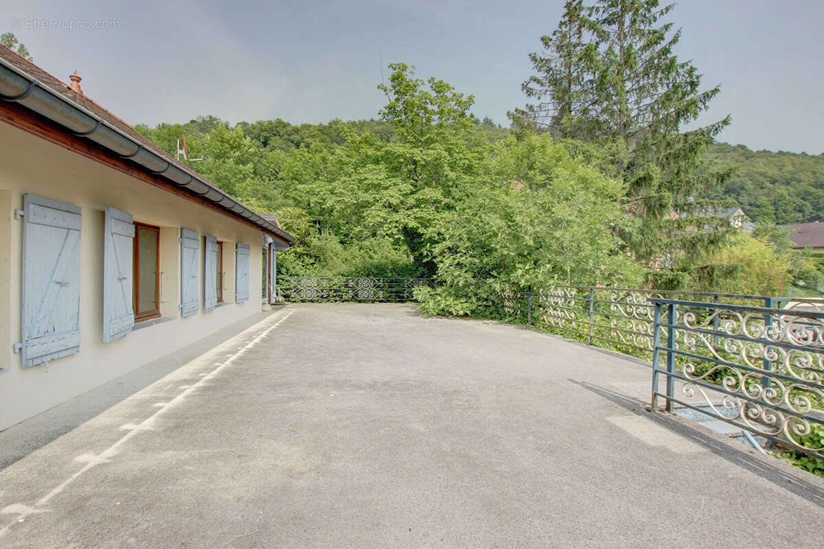 Maison à BRISON-SAINT-INNOCENT