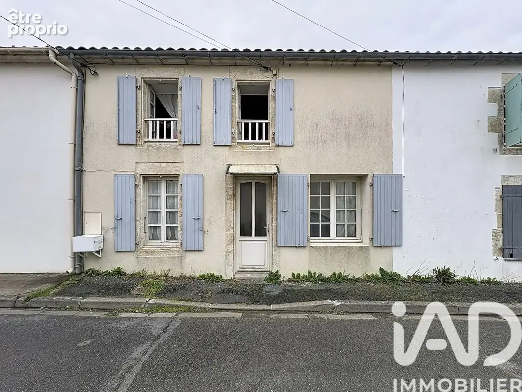 Photo 1 - Maison à CHARRON