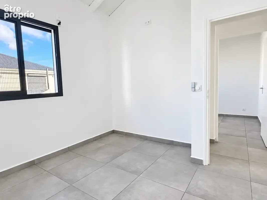 Villa contemporaine de plain-pied avec terrain piscinable - photo 14