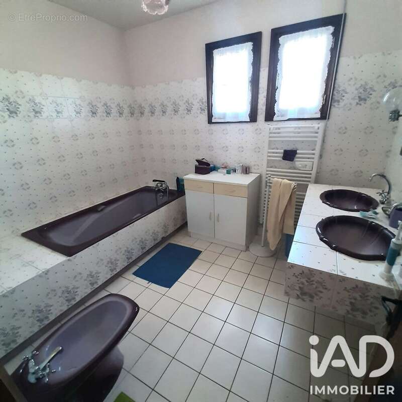 Maison 180 m² à Callac  - photo 8