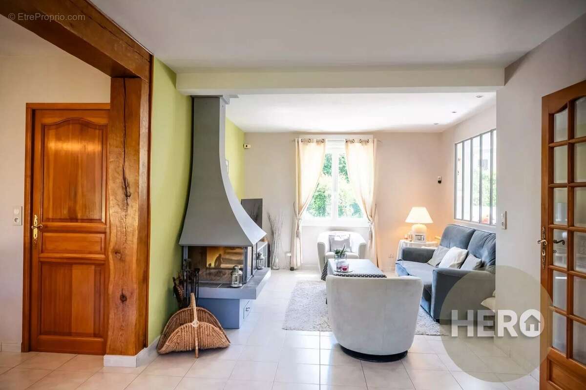 Maison à LE TREMBLAY-SUR-MAULDRE