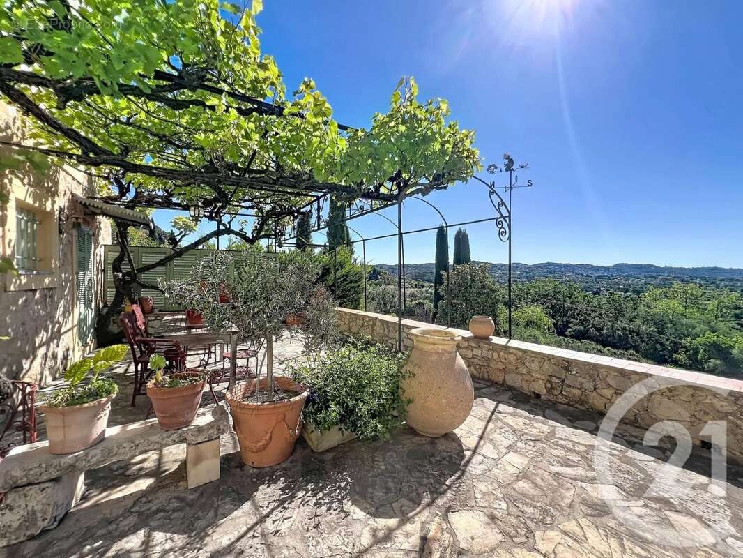 Maison à MOUGINS