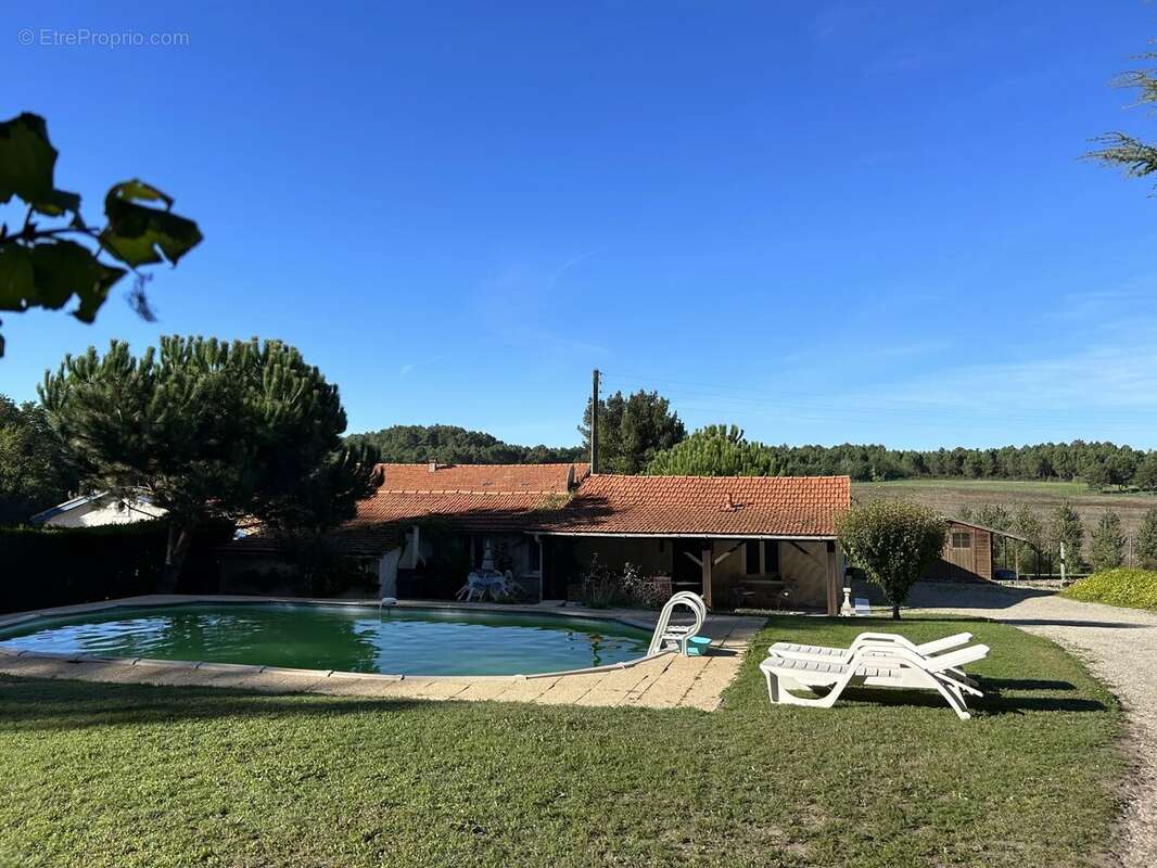 Maison à BARBEZIEUX-SAINT-HILAIRE