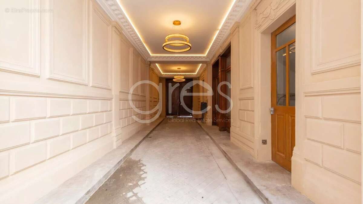 75008 paris triangle d’or / marbeuf. vente studio investissement. - photo 25