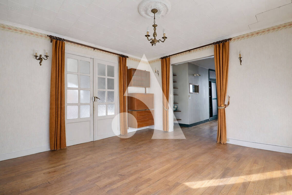 Maison à LES LILAS