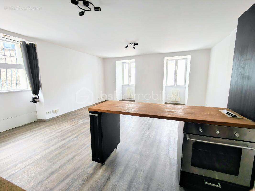 Appartement type studio rénové en rez de chaussée - photo 5