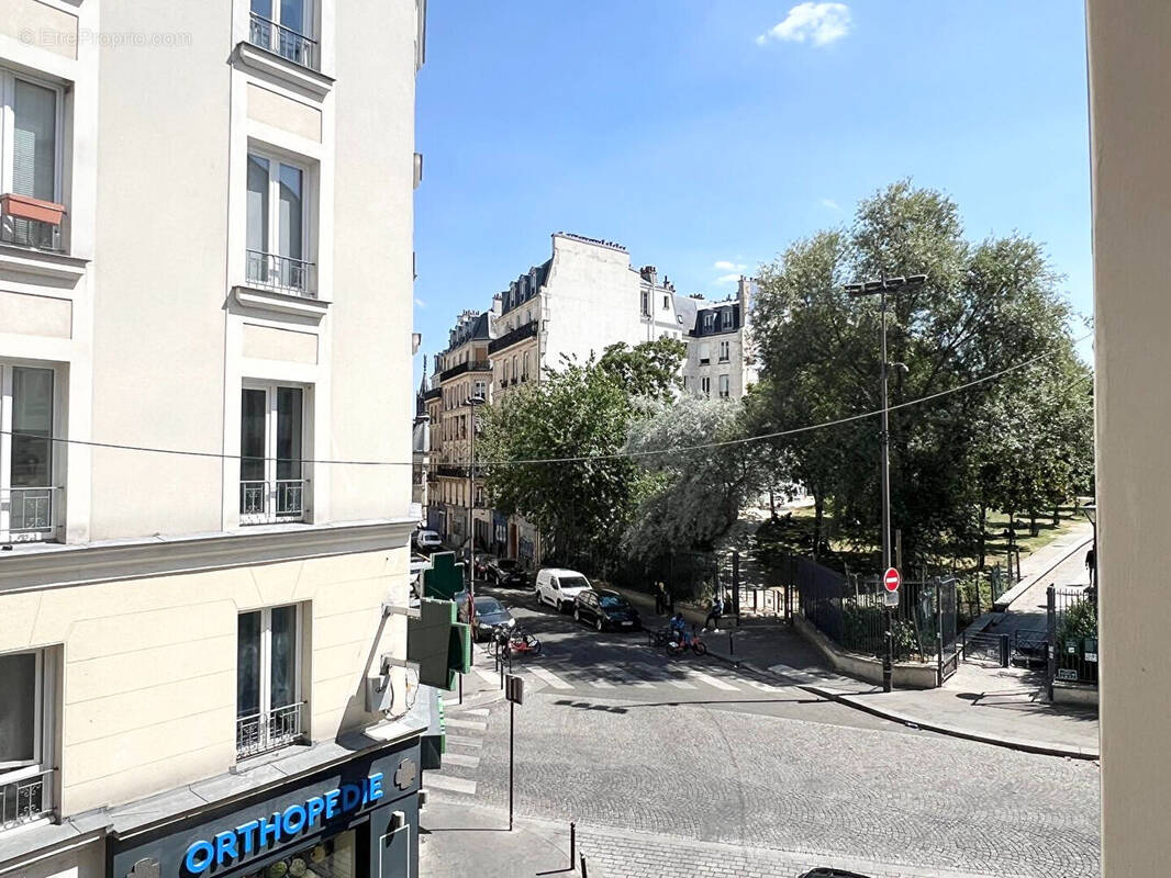 Appartement à PARIS-18E