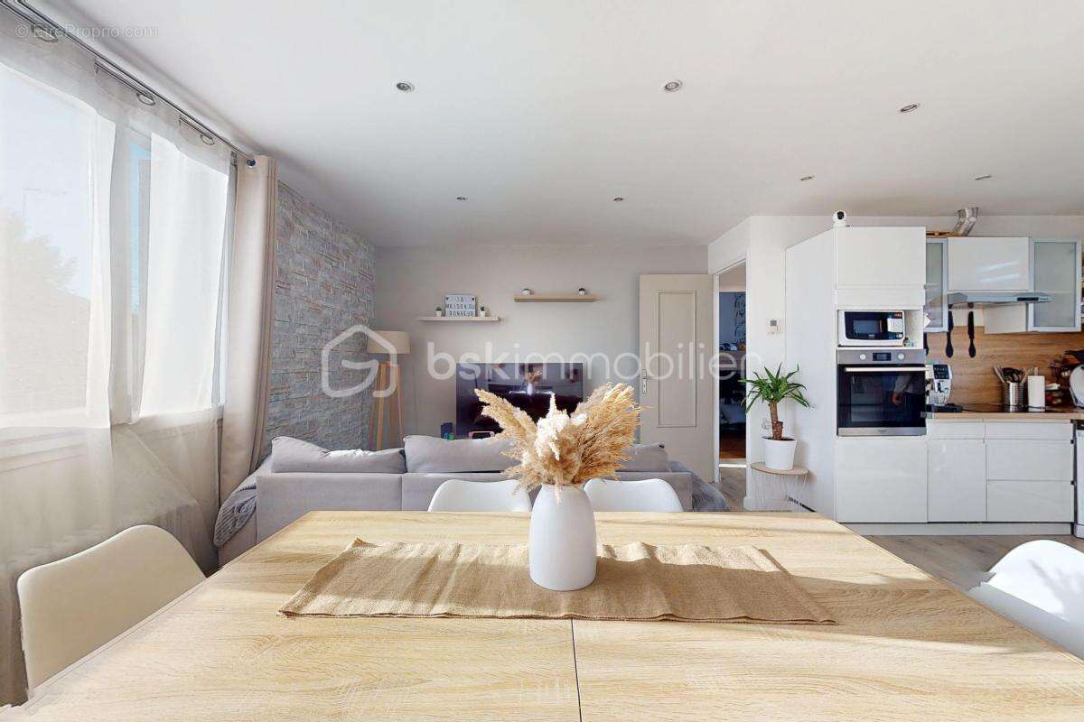 Maison à VIRY-CHATILLON