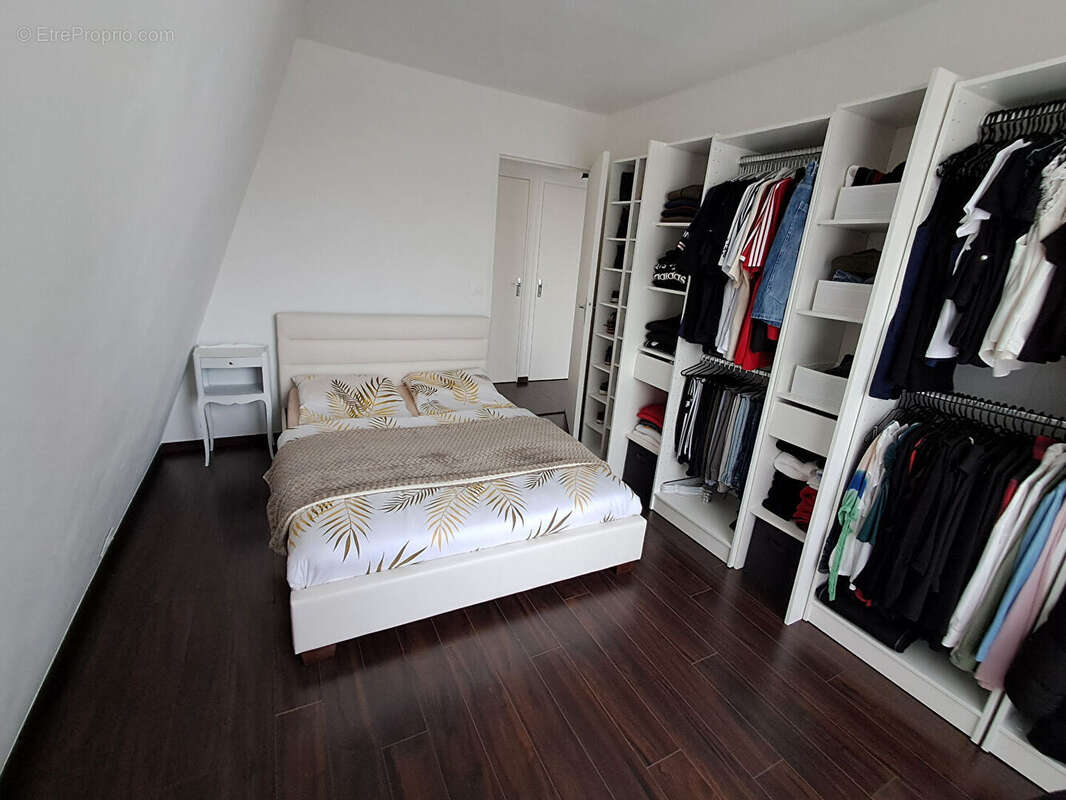 Appartement à LIVRY-GARGAN