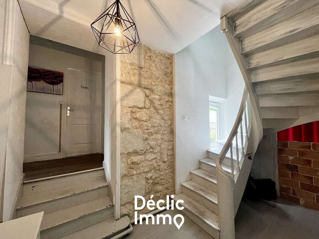 Maison à BONNEUIL-MATOURS
