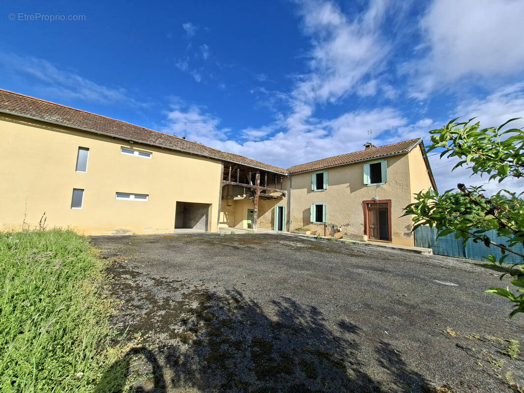 Maison à TRIE-SUR-BAISE