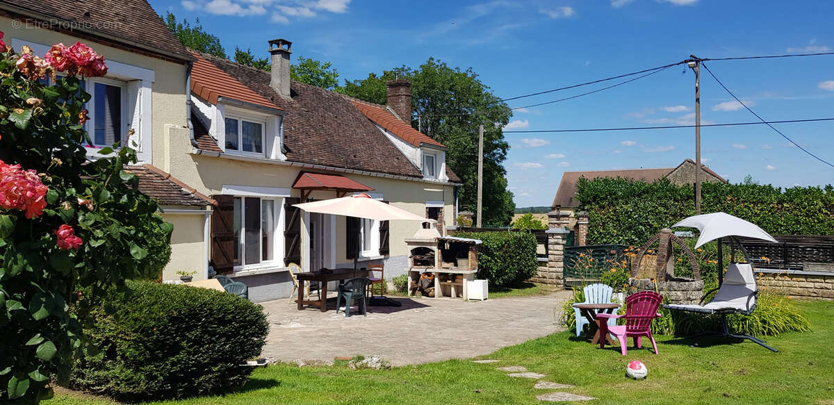 Maison à ARCES-DILO