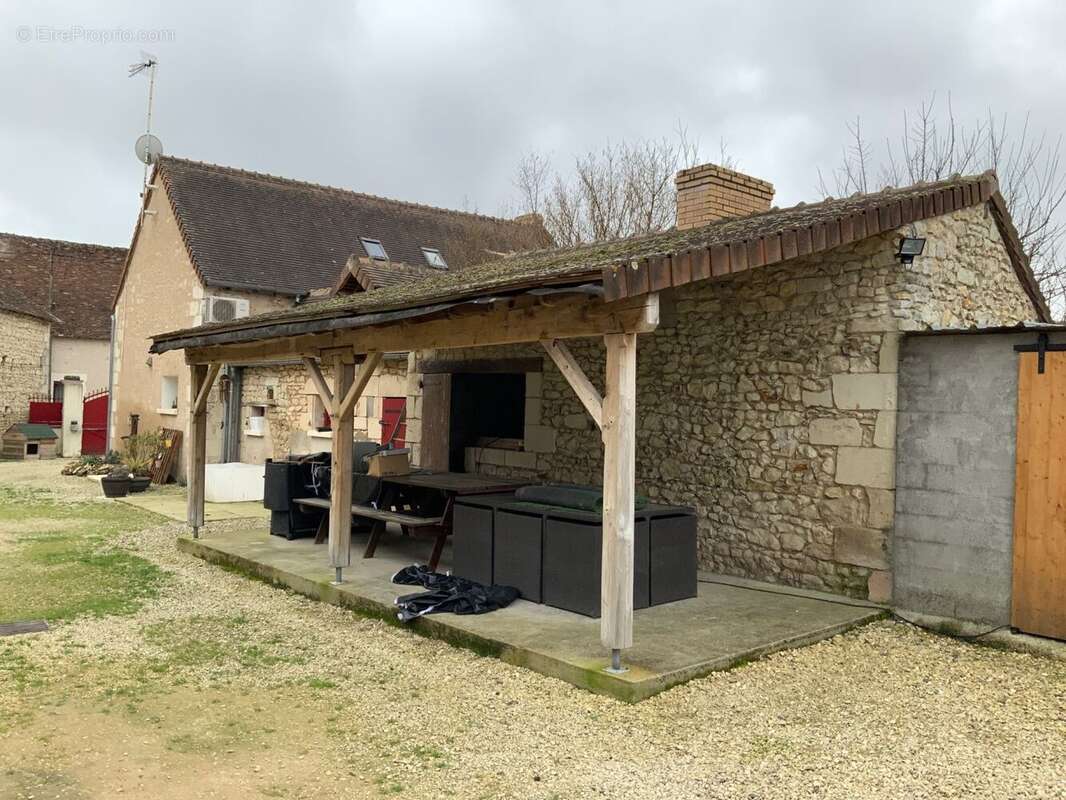 Maison à NEONS-SUR-CREUSE
