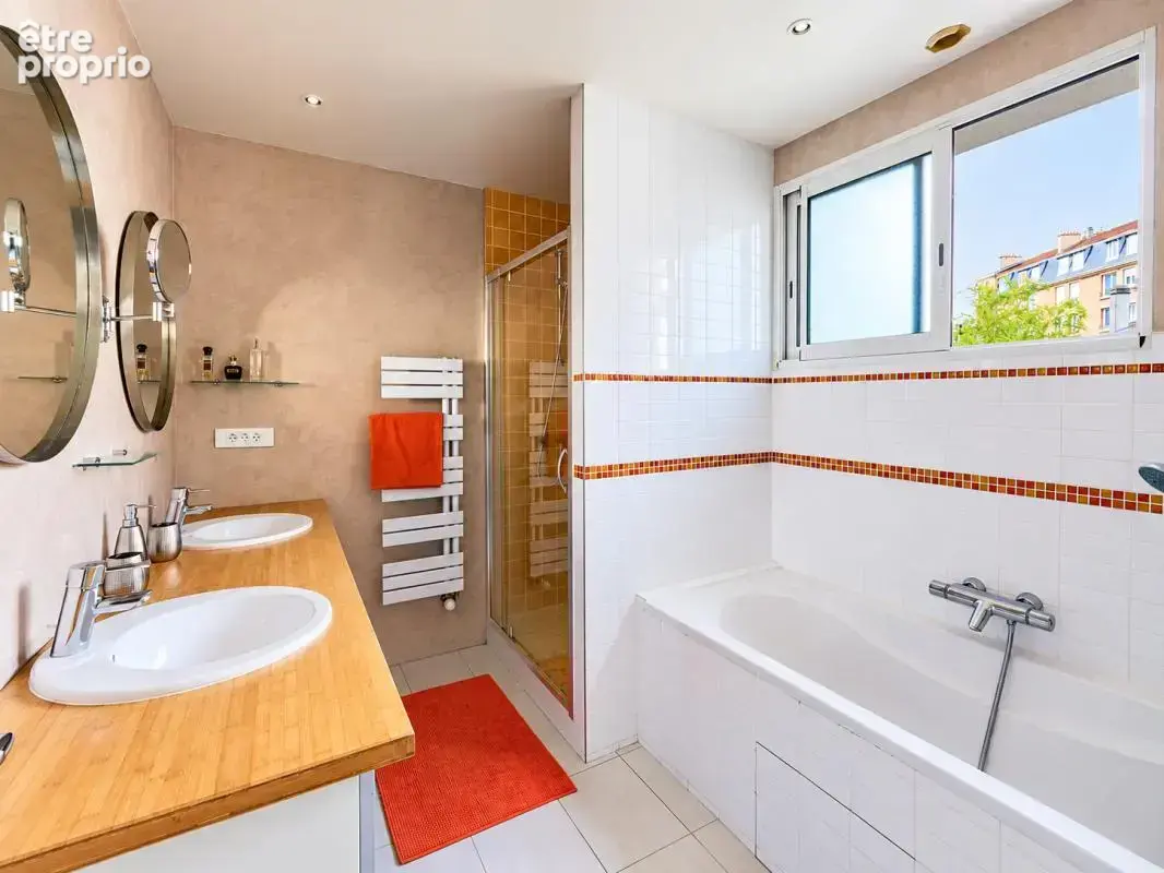 Exclusivité — Villa familiale aux volumes exceptionnels, jardins et studio indépendant — Issy-les-Moulineaux - photo 19