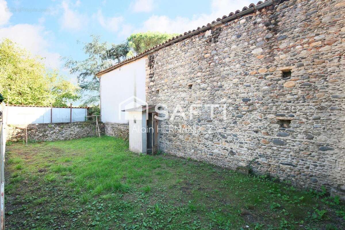 Maison 109 m² à Labarthe-Inard  - photo 2