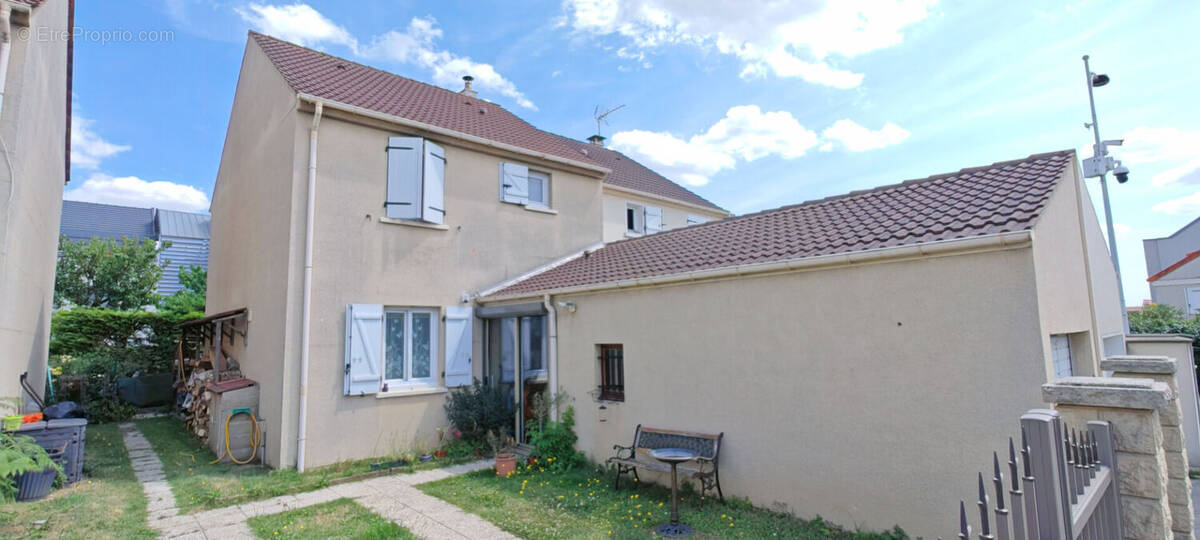 Maison à COURTRY