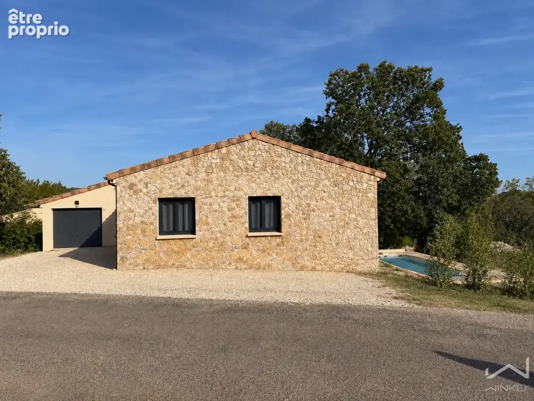 Le garn -  - maison plain pied - 108m2 -3 chambres -  807m2 de terrain - piscine - garage - photo 24