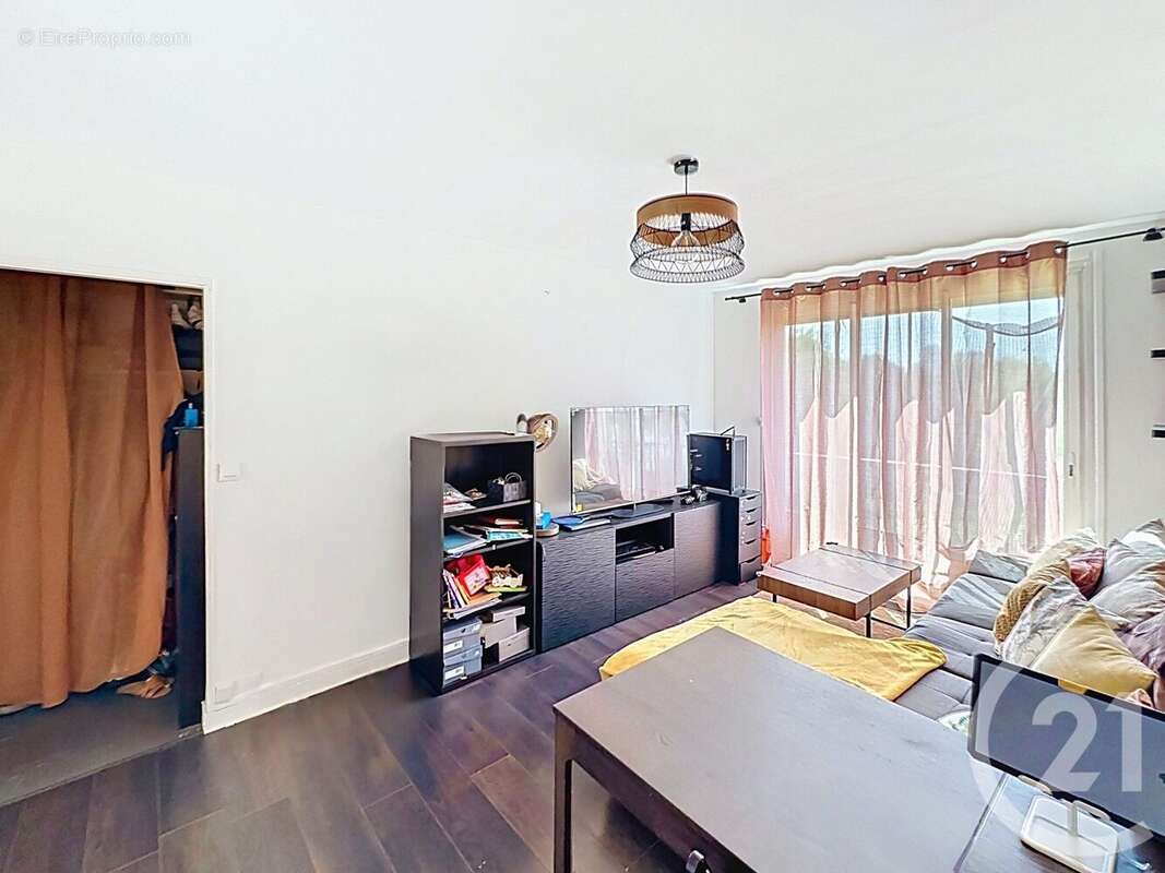 Photo 2 - Appartement à THIAIS